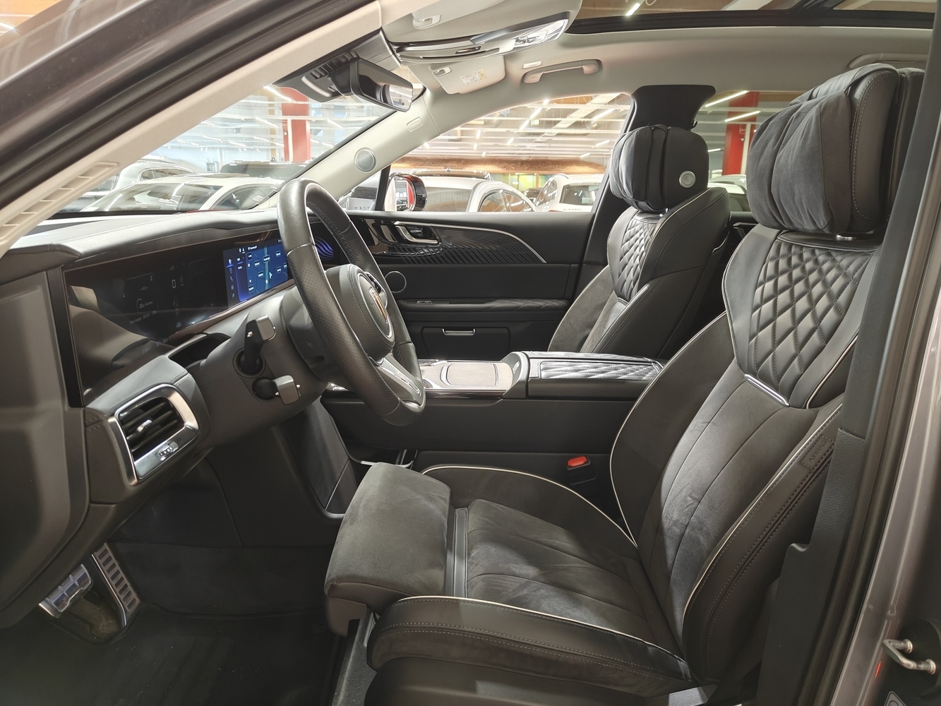 Hongqi E-HS9 vaihtoauto