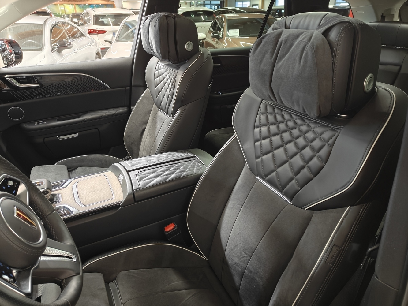 Hongqi E-HS9 vaihtoauto