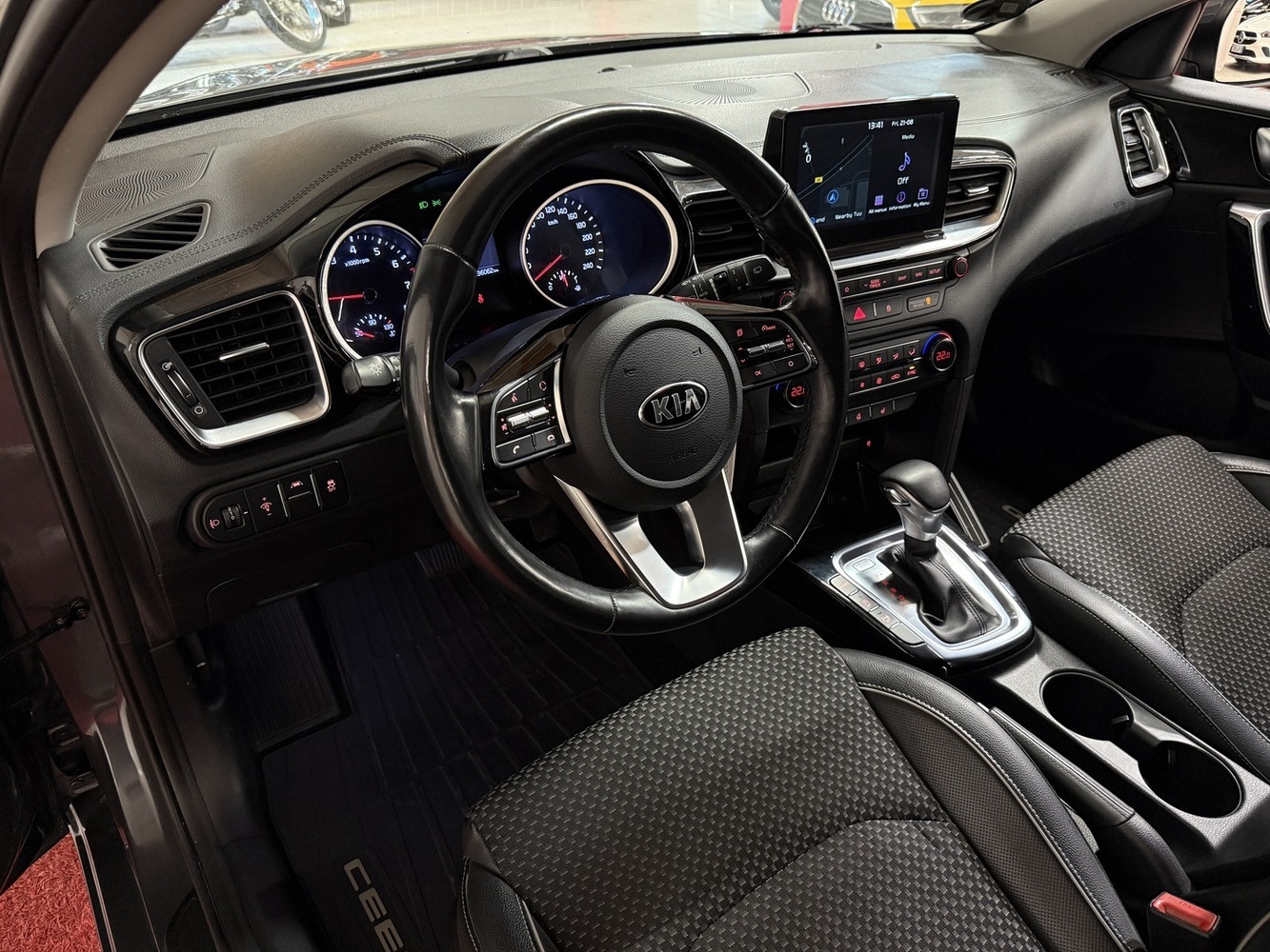 Kia Ceed vaihtoauto