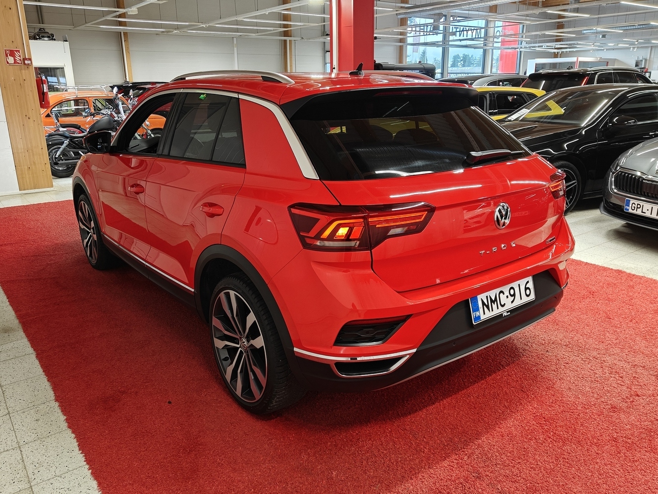 Volkswagen T-Roc vaihtoauto