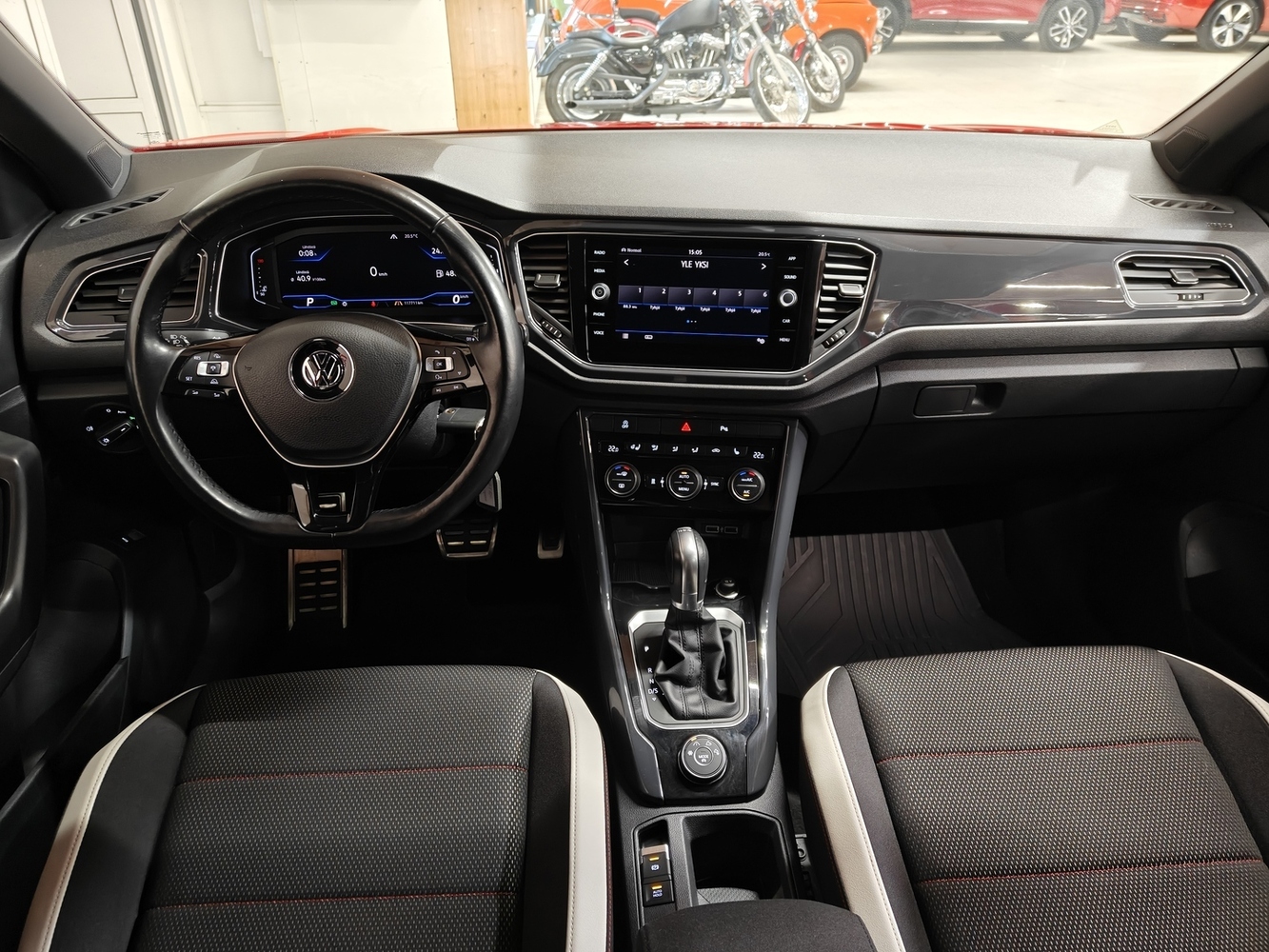 Volkswagen T-Roc vaihtoauto