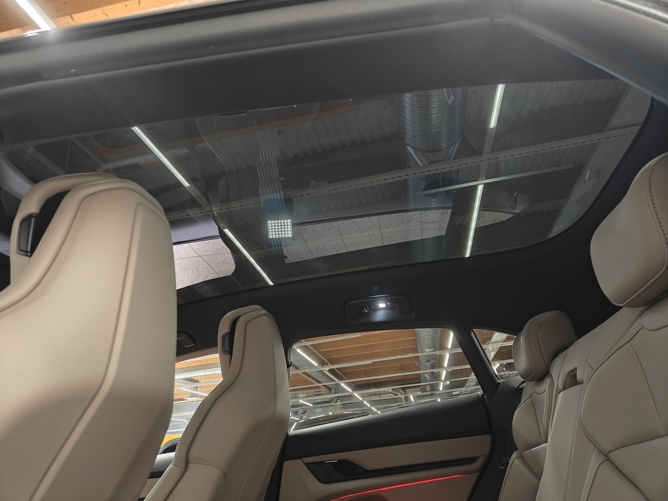 Porsche Taycan vaihtoauto