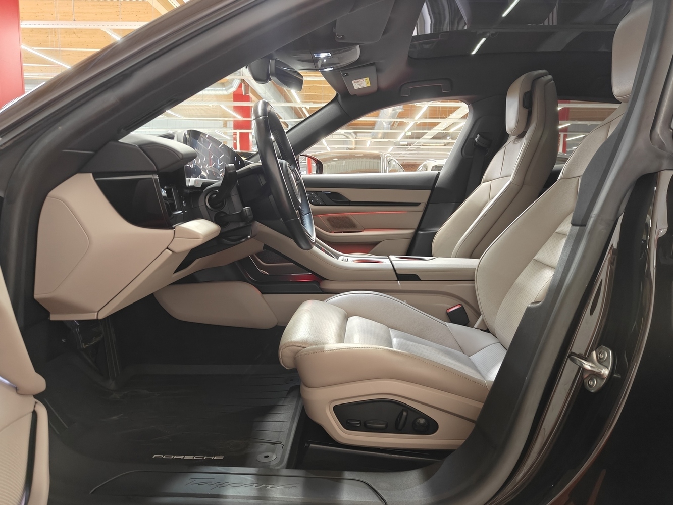 Porsche Taycan vaihtoauto