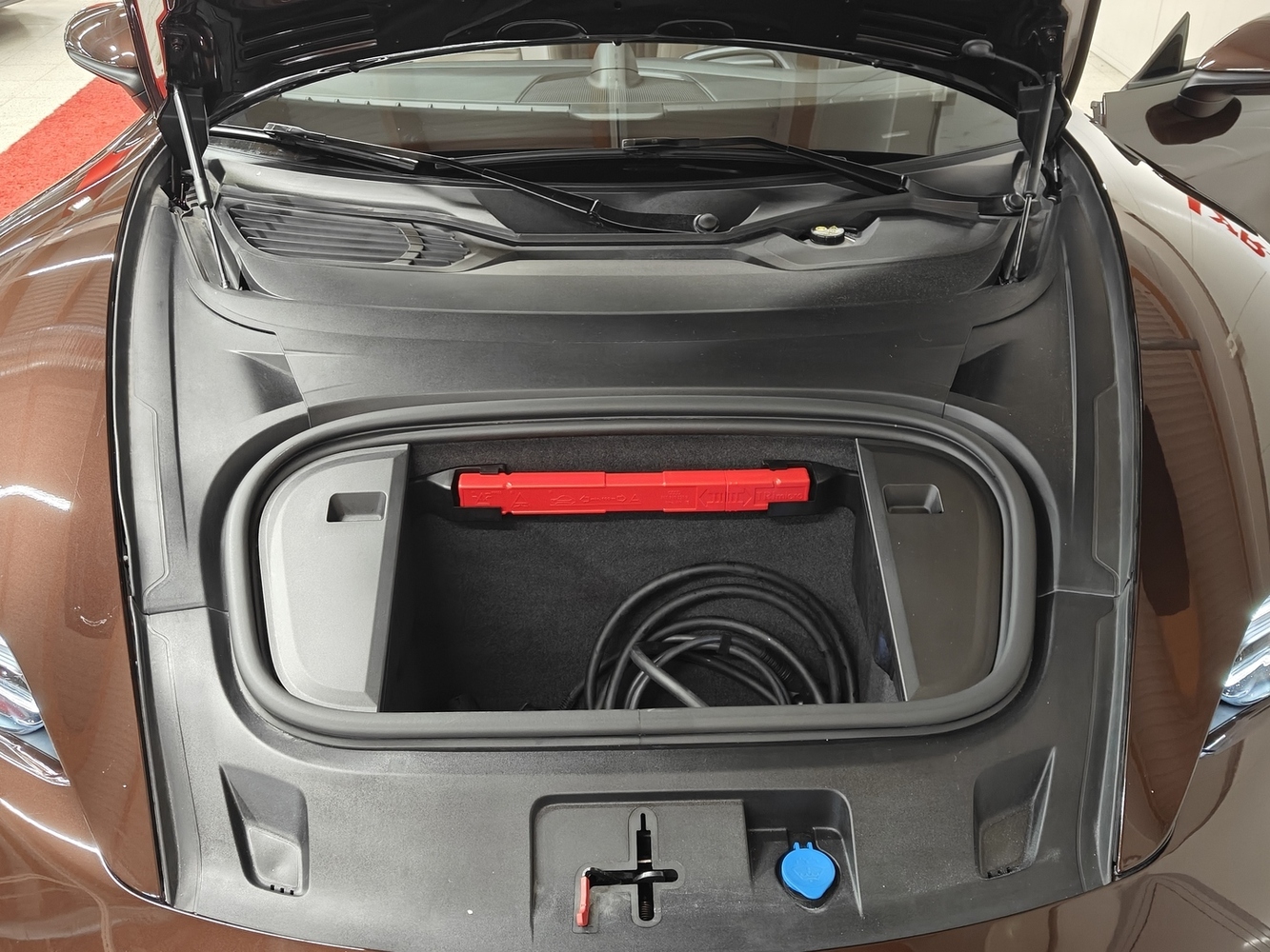 Porsche Taycan vaihtoauto