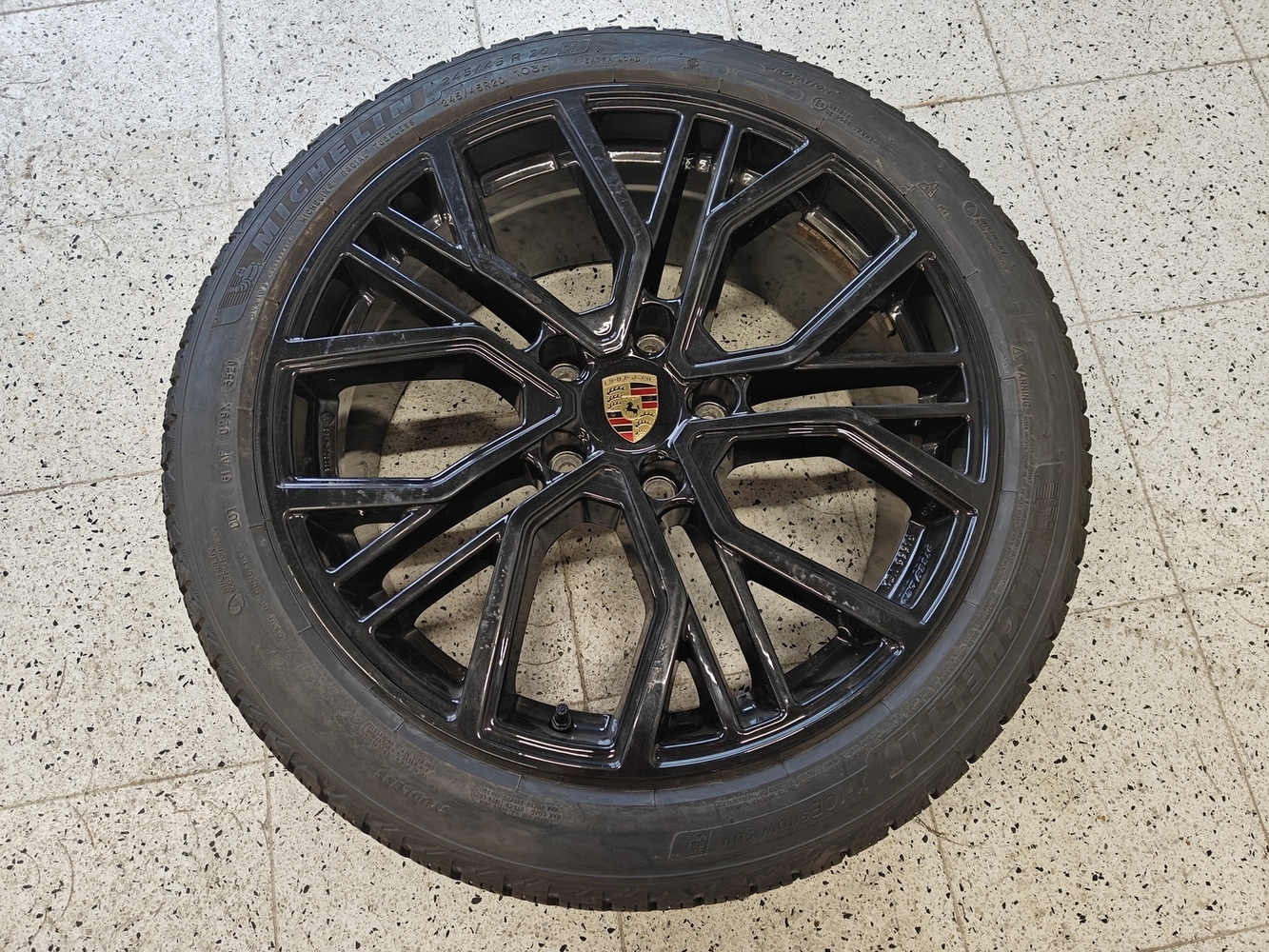 Porsche Taycan vaihtoauto