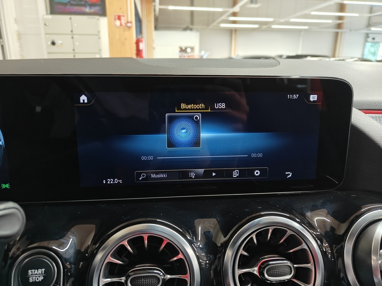 Mercedes-Benz EQA vaihtoauto