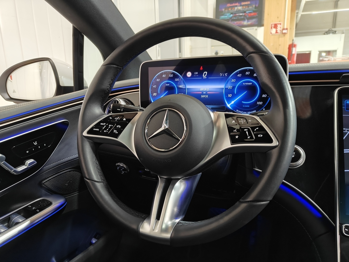 Mercedes-Benz EQE vaihtoauto