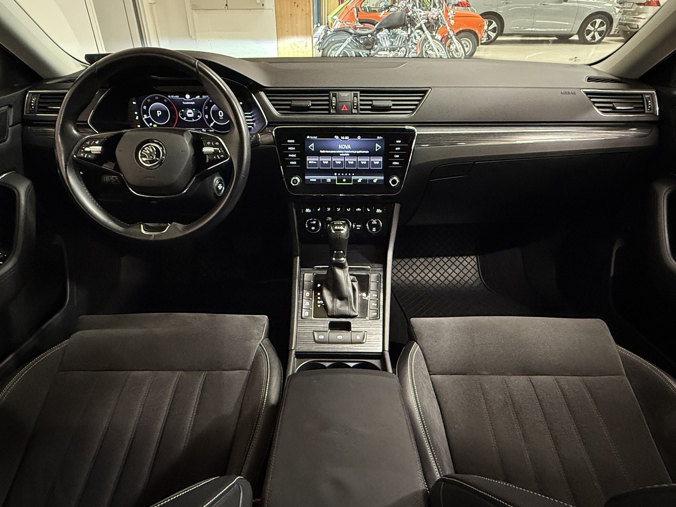 Skoda Superb vaihtoauto