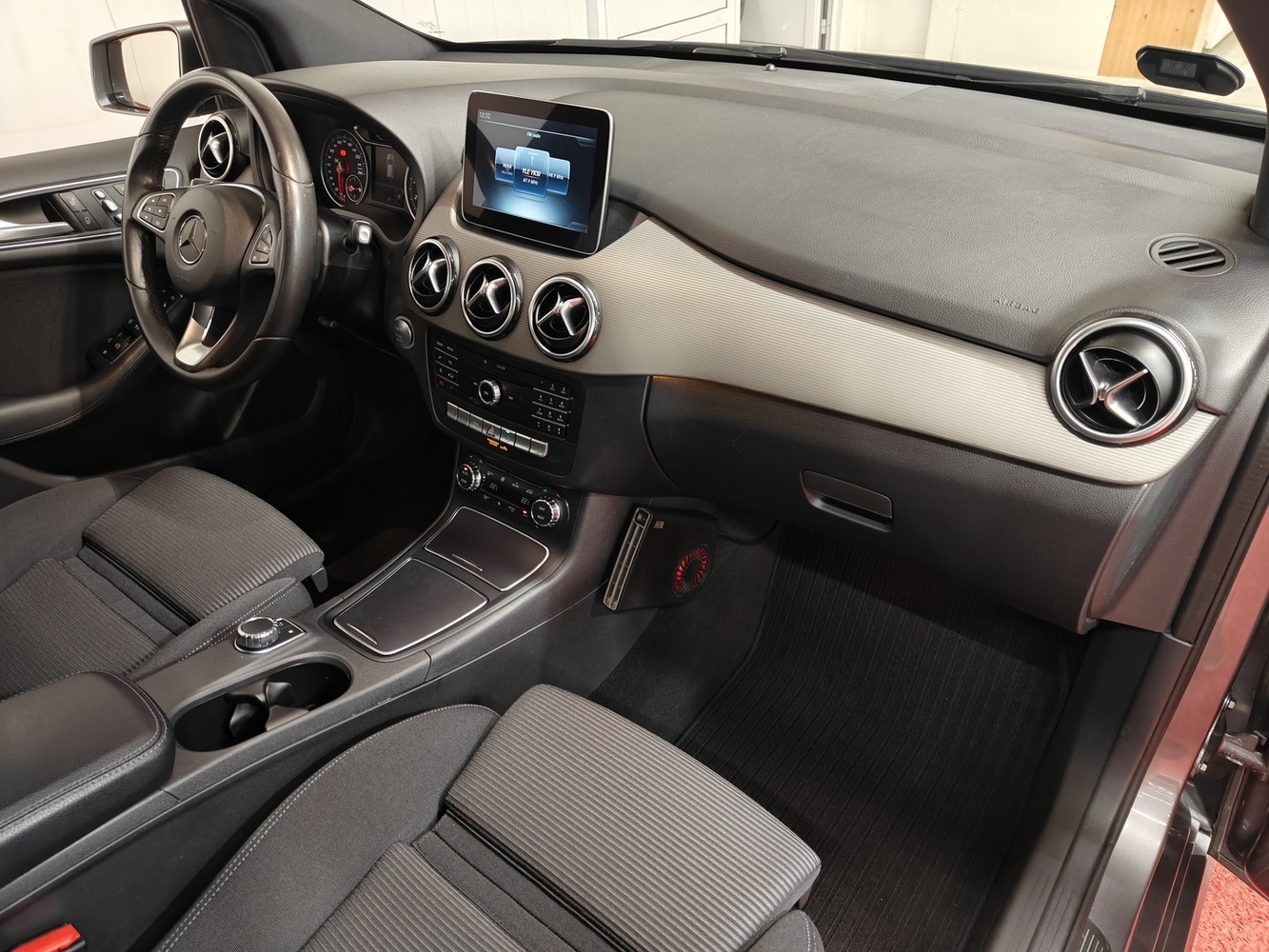 Mercedes-Benz B vaihtoauto