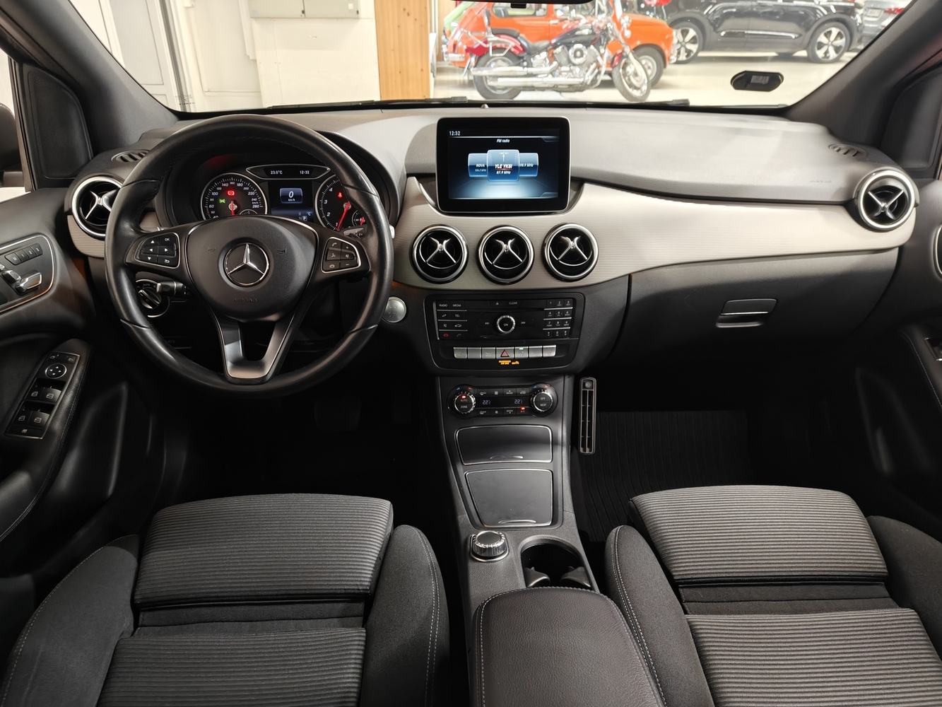 Mercedes-Benz B vaihtoauto