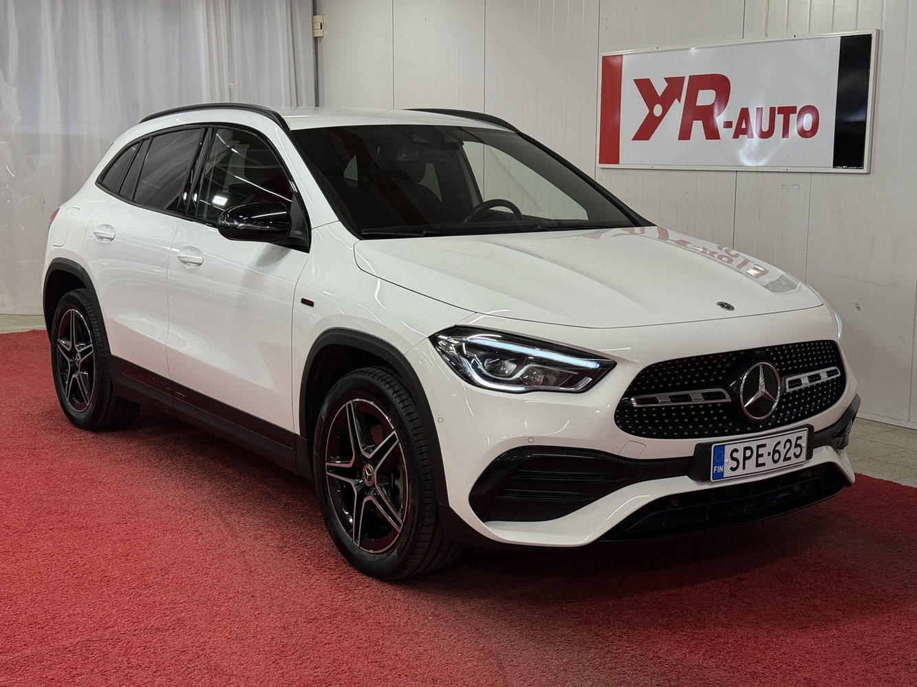 Mercedes-Benz GLA vaihtoauto