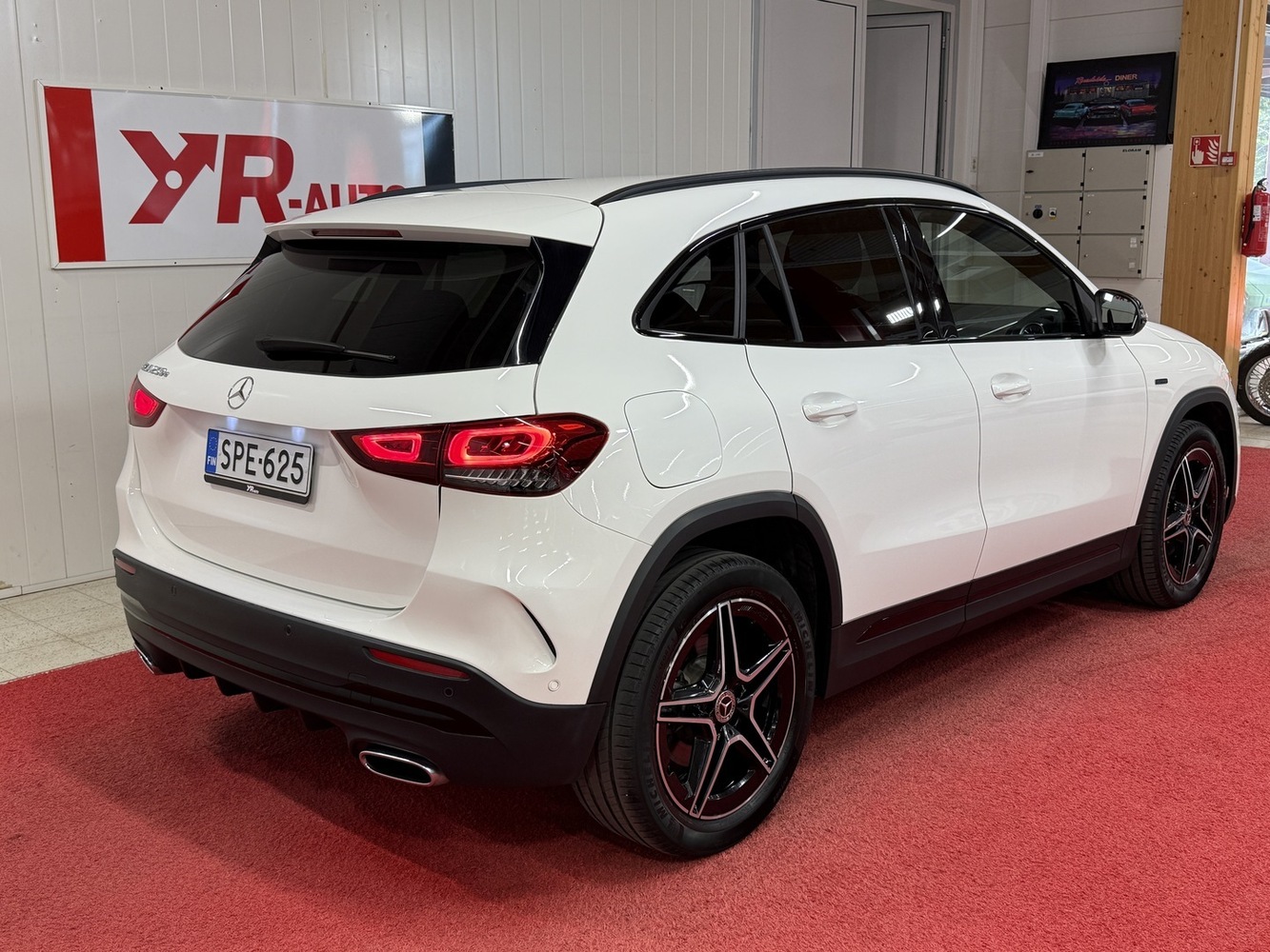 Mercedes-Benz GLA vaihtoauto