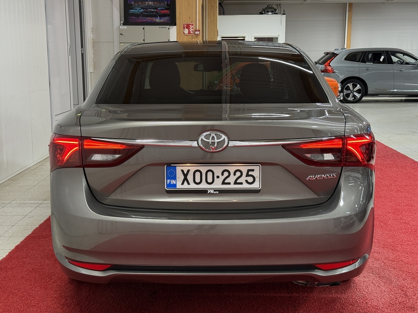 Toyota Avensis vaihtoauto