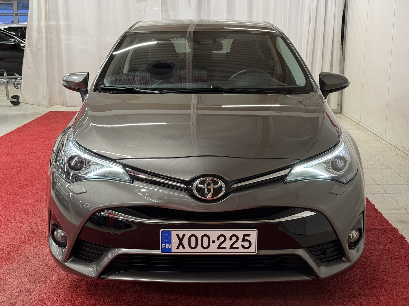 Toyota Avensis vaihtoauto