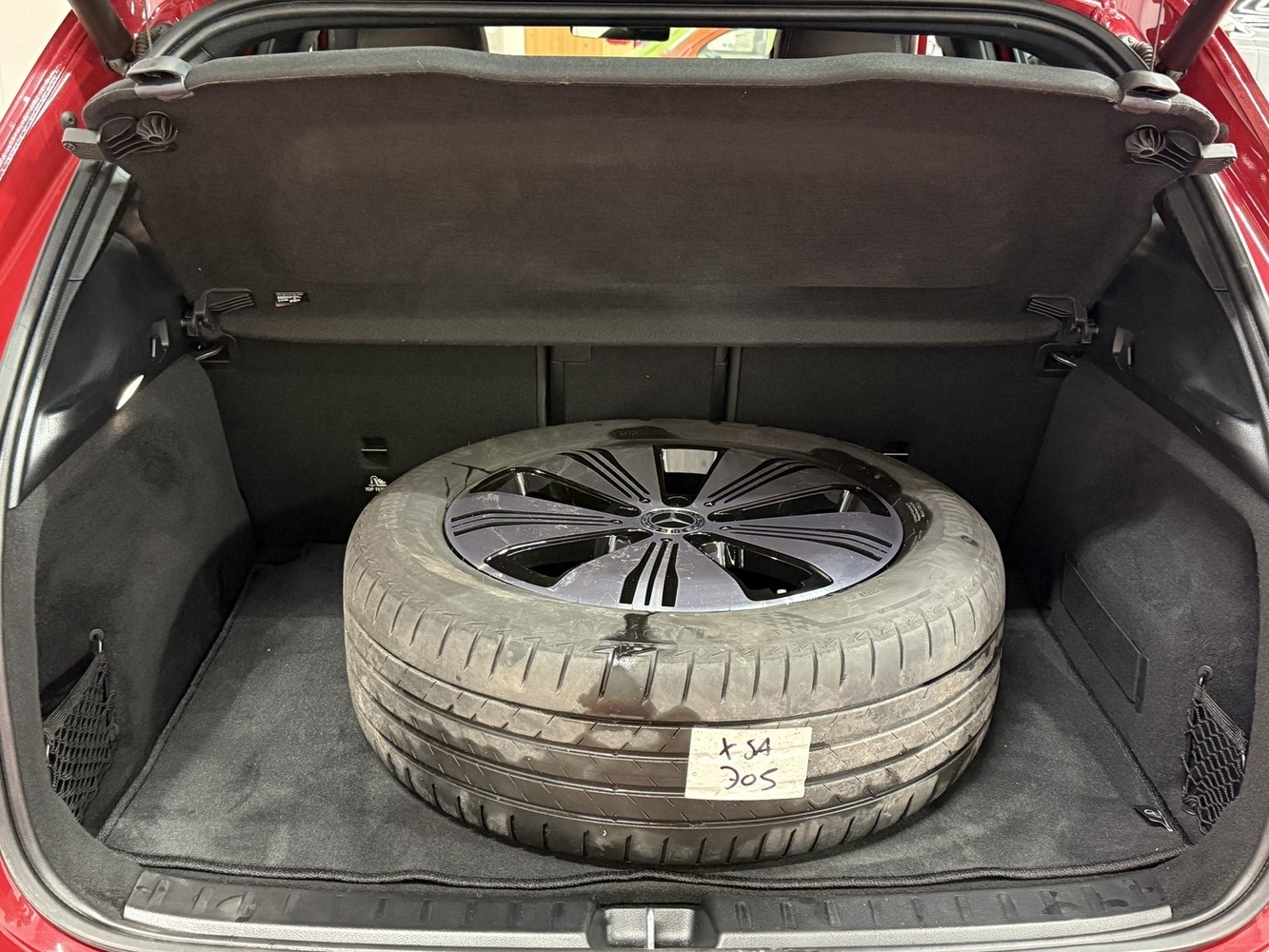 Mercedes-Benz EQA vaihtoauto