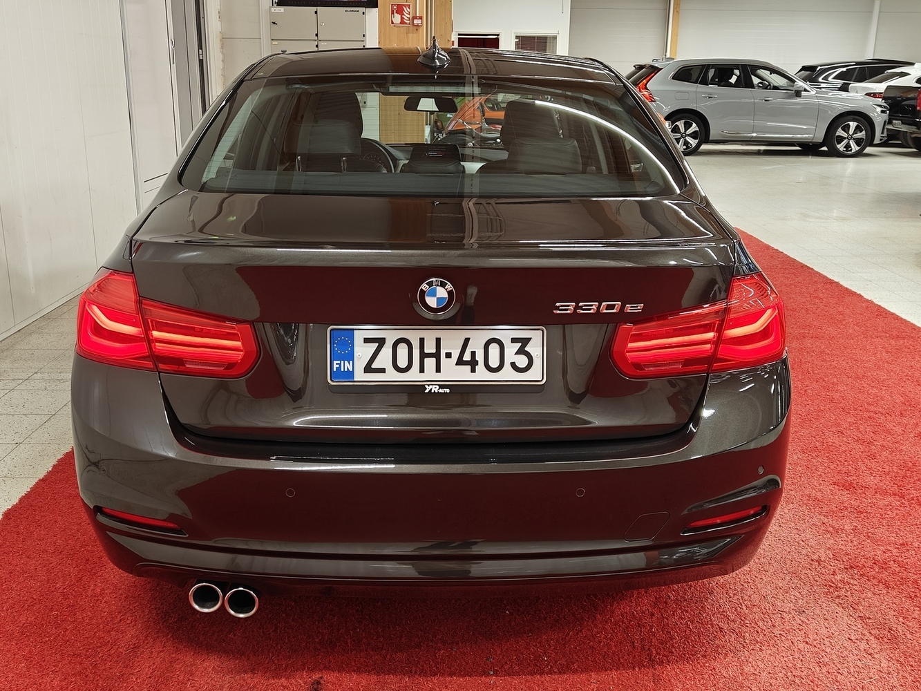 BMW 330 vaihtoauto