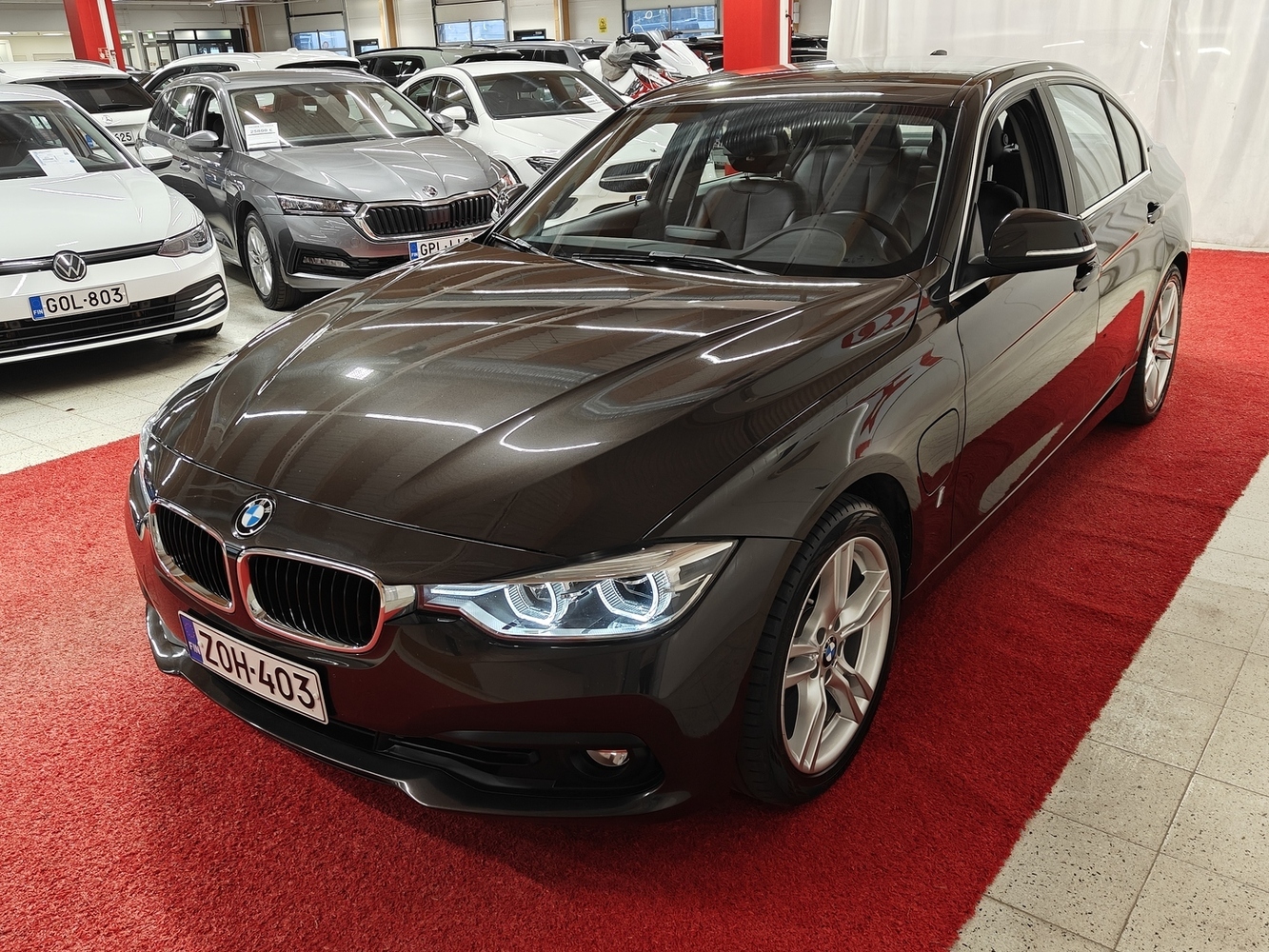 BMW 330 vaihtoauto