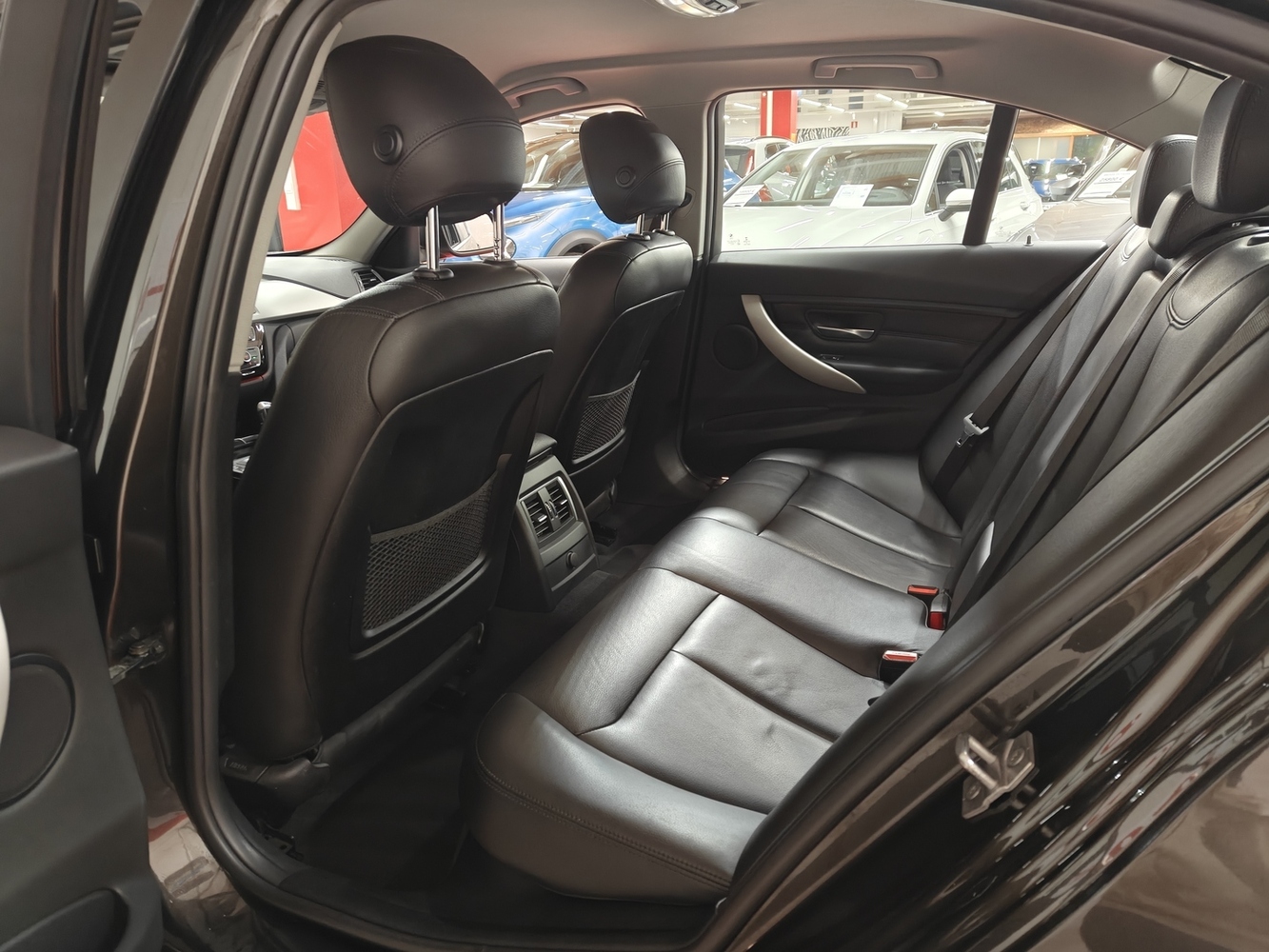 BMW 330 vaihtoauto