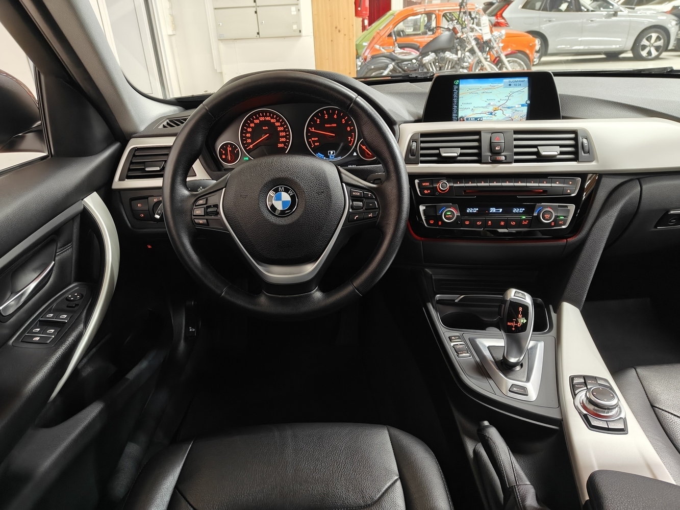 BMW 330 vaihtoauto