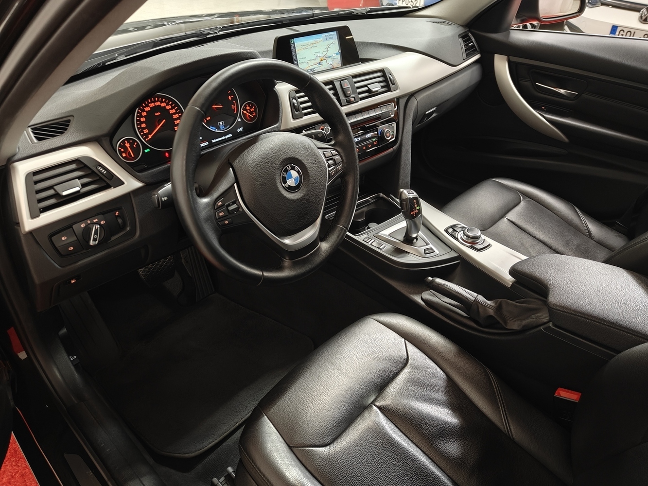 BMW 330 vaihtoauto