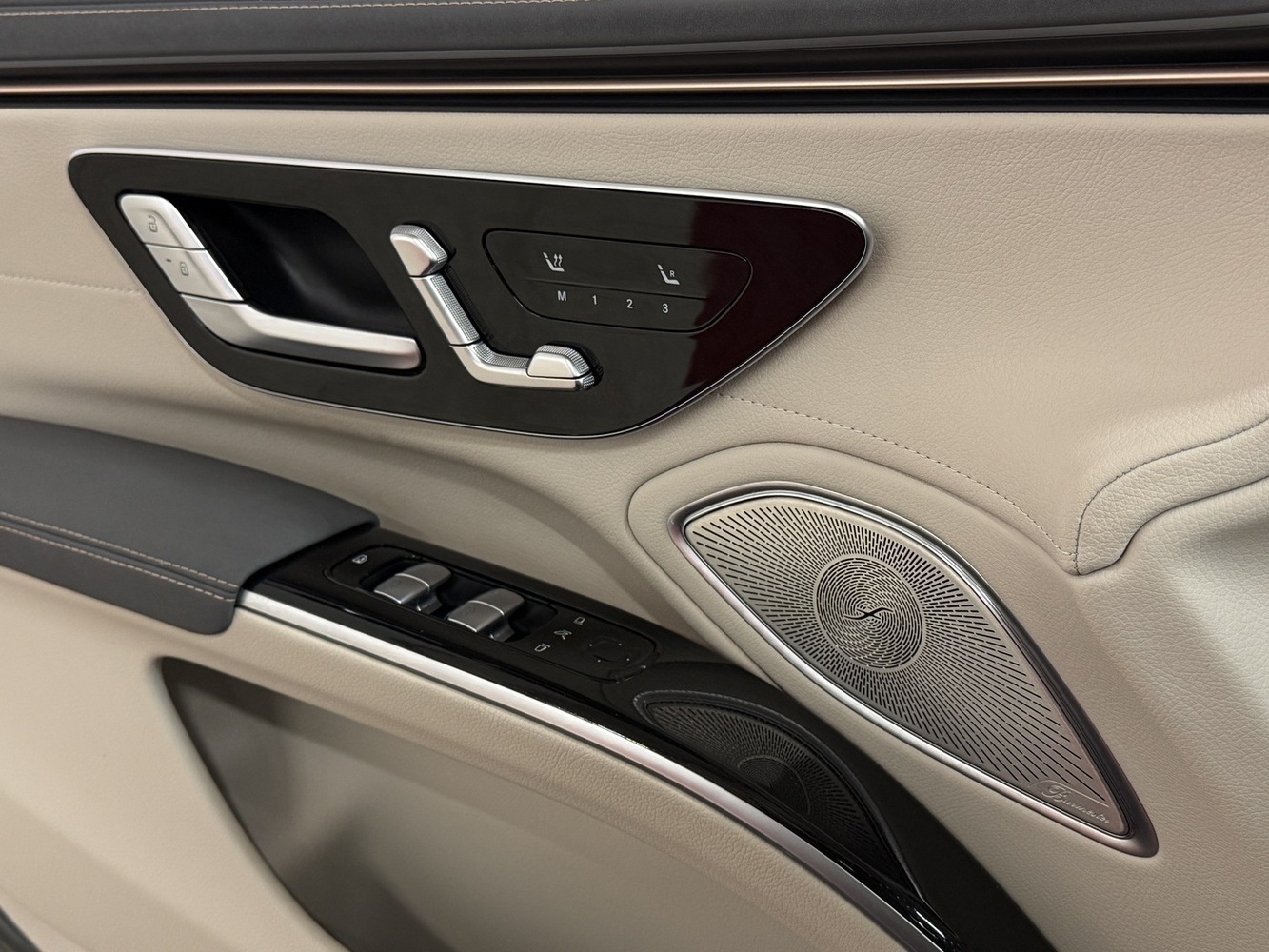 Mercedes-Benz EQS vaihtoauto
