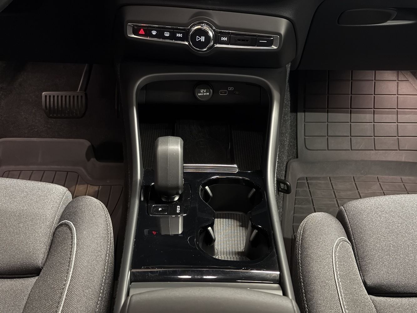 Volvo C40 vaihtoauto