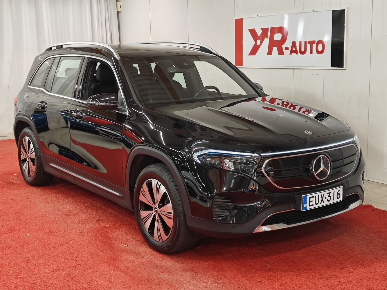 Mercedes-Benz EQB vaihtoauto