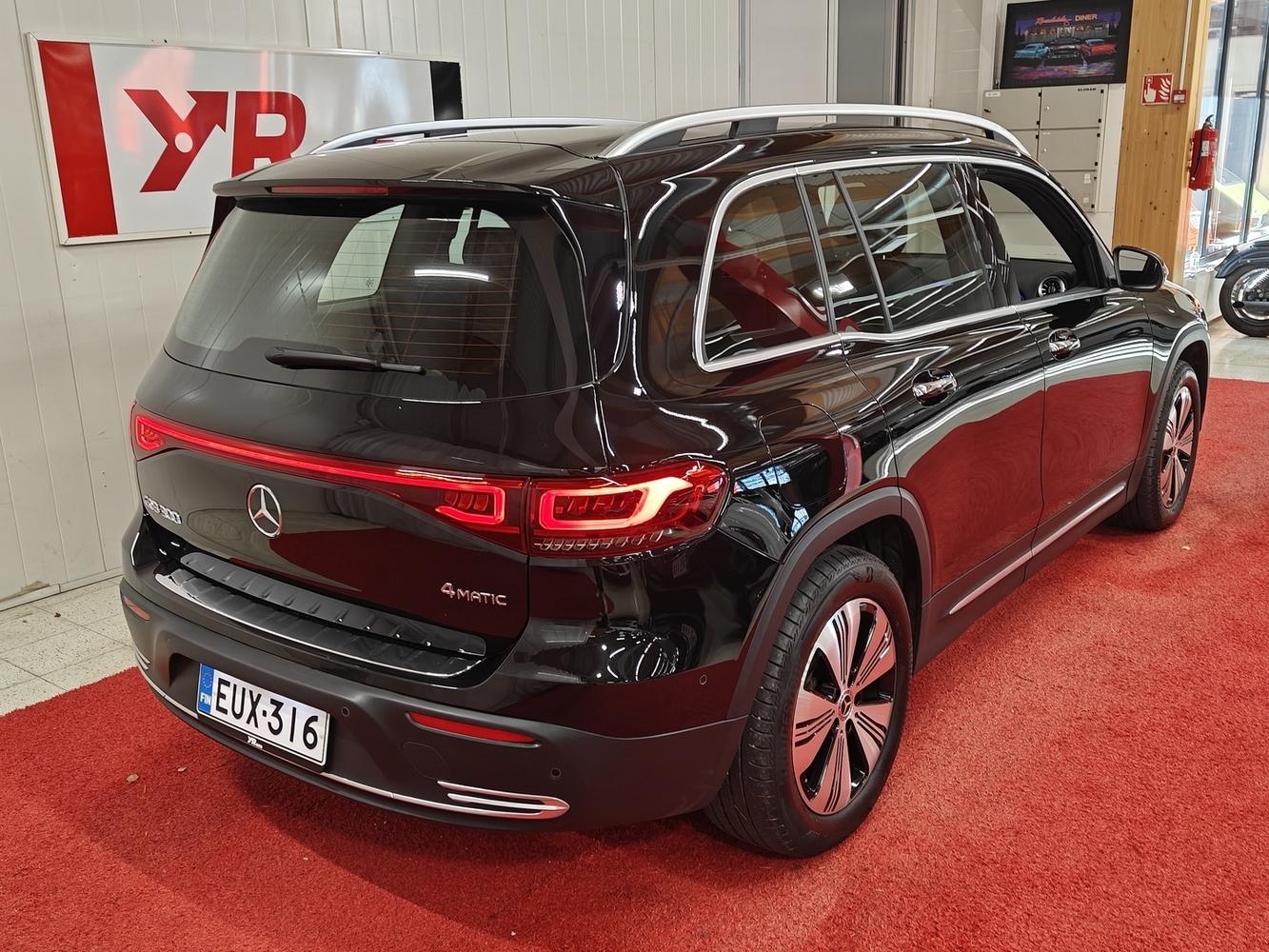 Mercedes-Benz EQB vaihtoauto