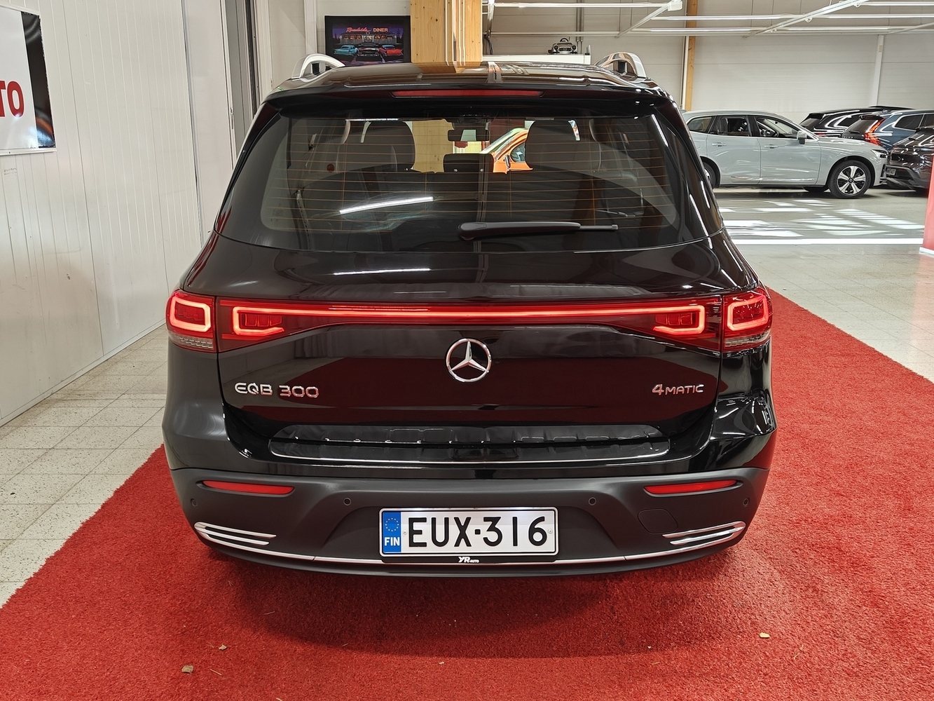 Mercedes-Benz EQB vaihtoauto