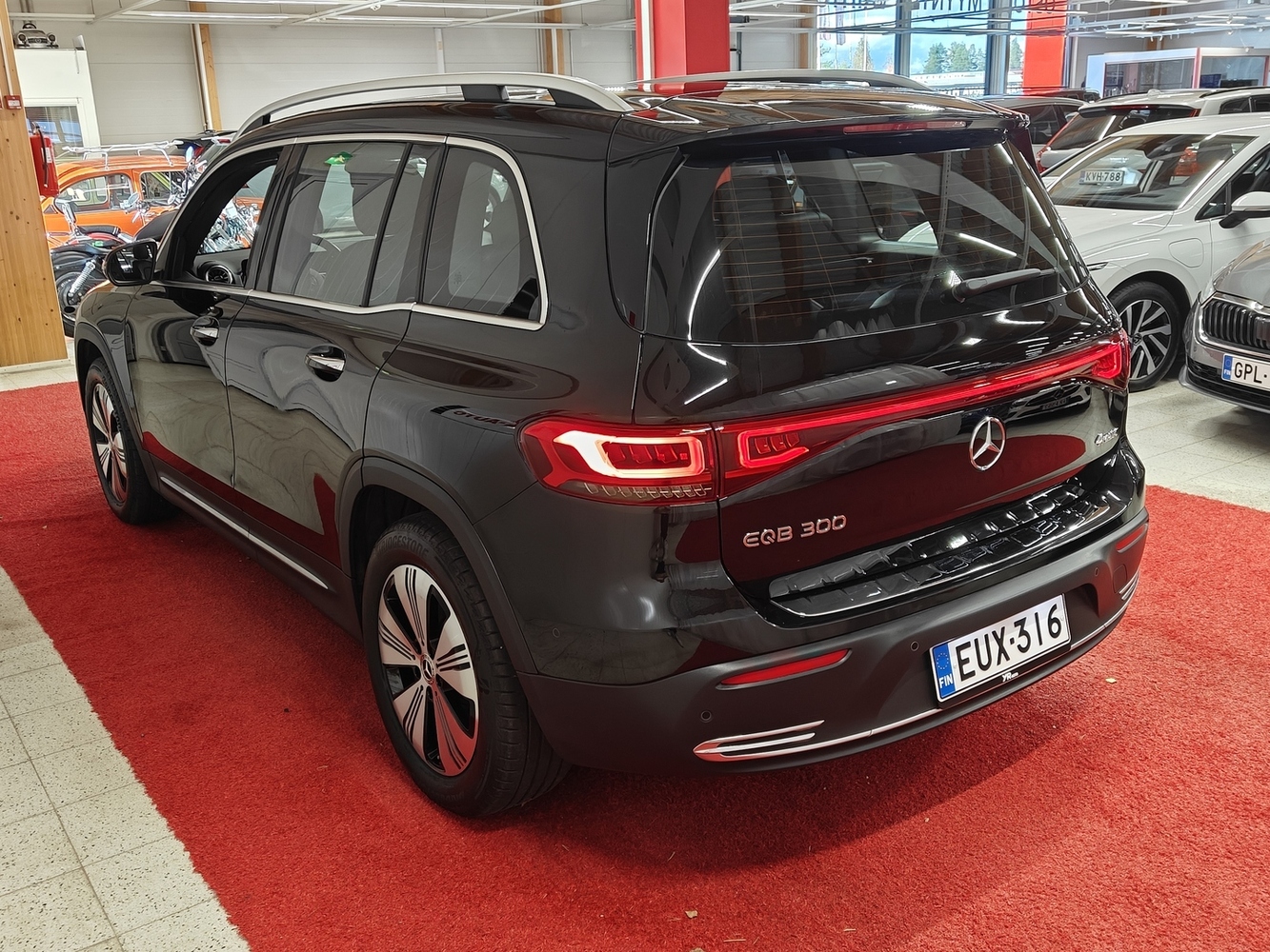 Mercedes-Benz EQB vaihtoauto