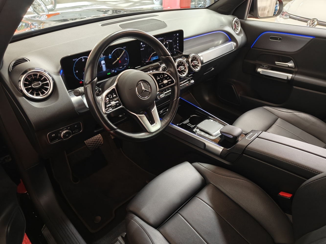 Mercedes-Benz EQB vaihtoauto