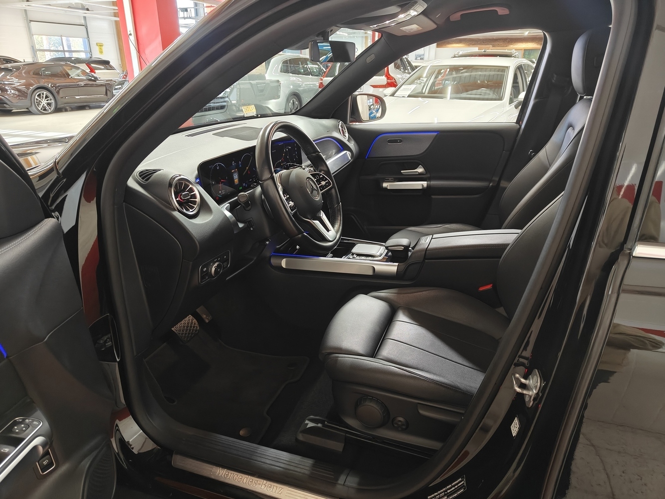 Mercedes-Benz EQB vaihtoauto