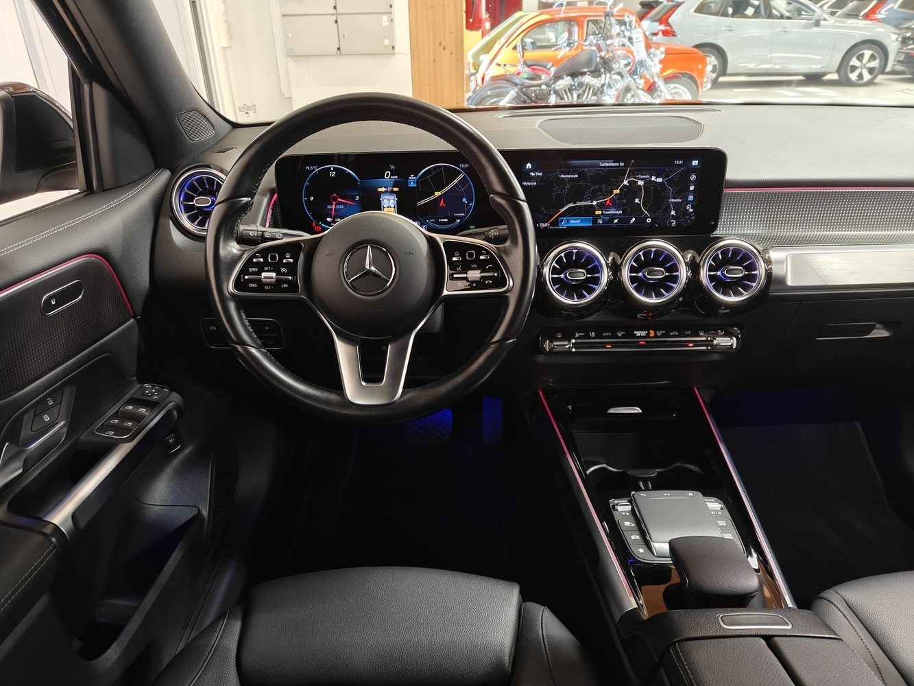 Mercedes-Benz EQB vaihtoauto