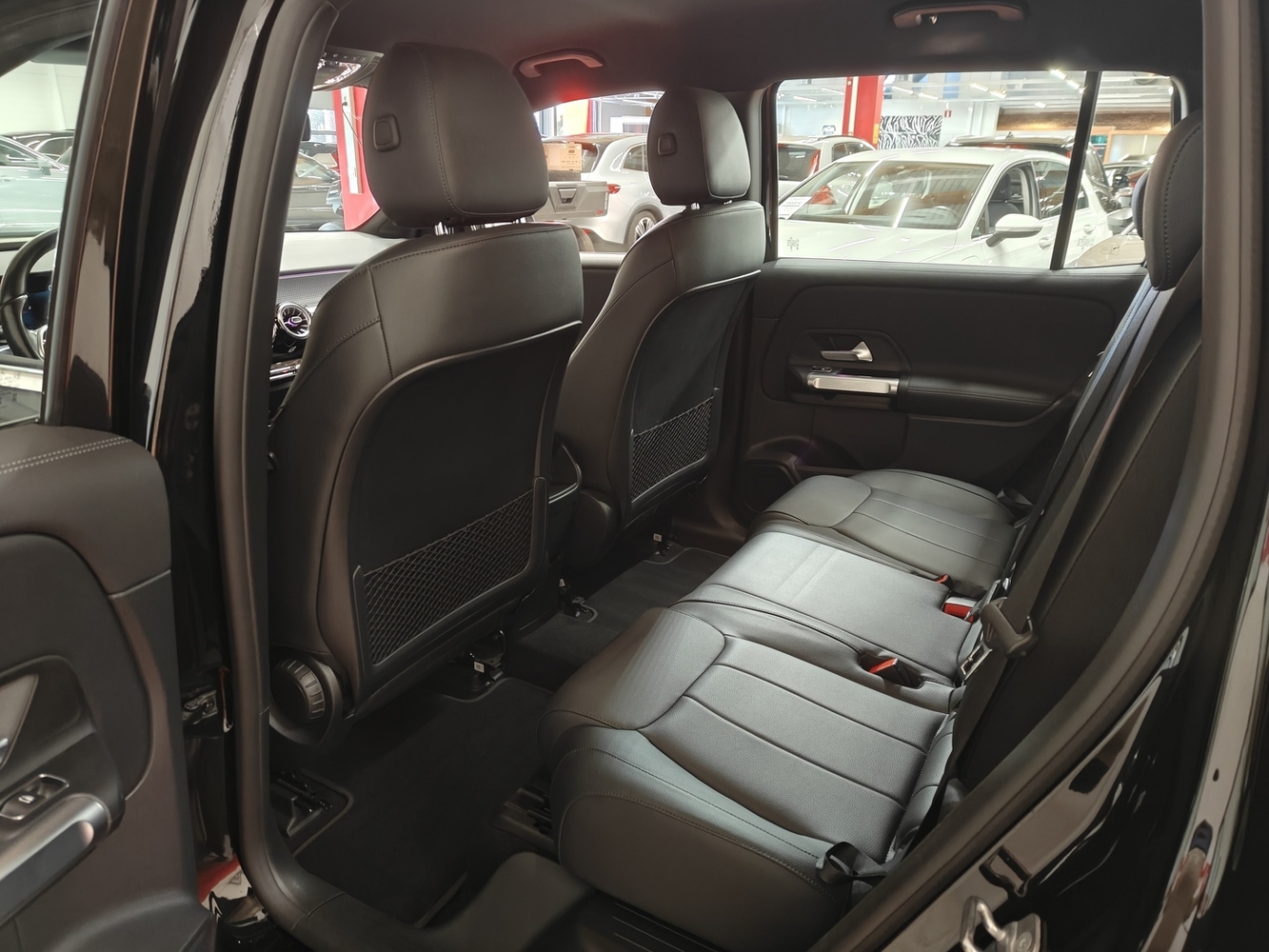 Mercedes-Benz EQB vaihtoauto