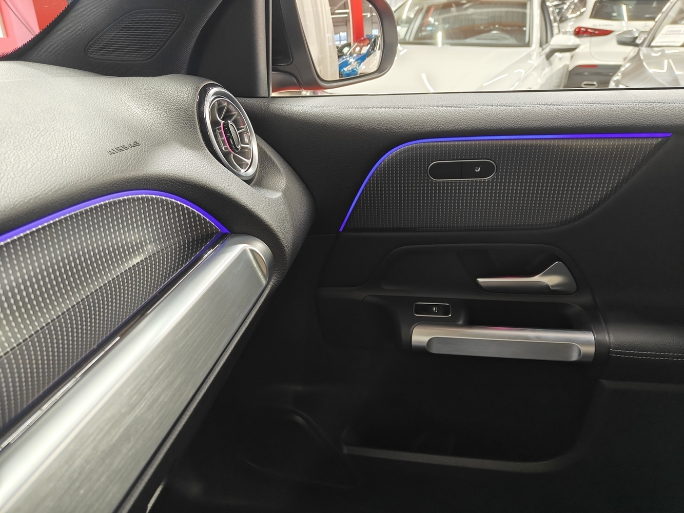 Mercedes-Benz EQB vaihtoauto