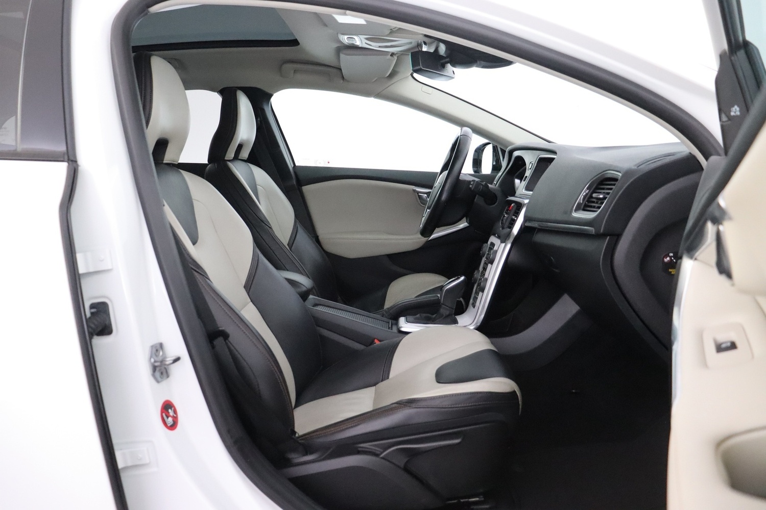 Volvo V40 Cross Country vaihtoauto