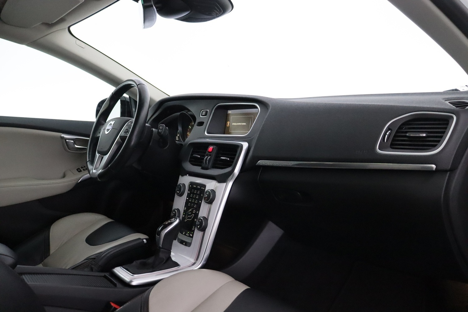 Volvo V40 Cross Country vaihtoauto