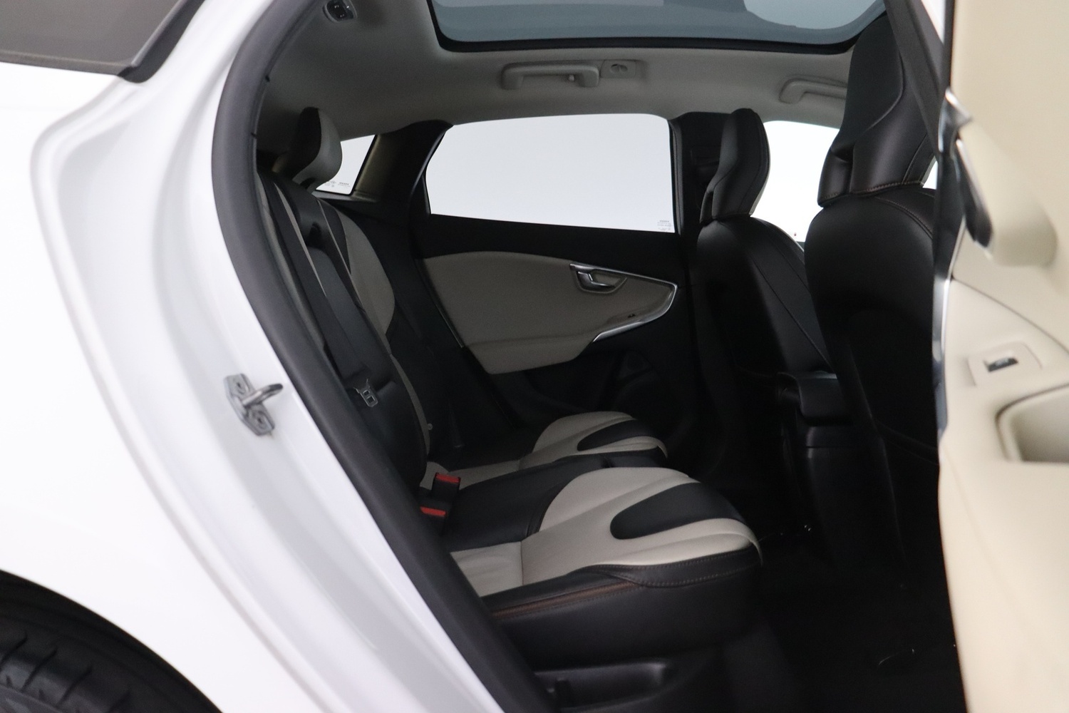 Volvo V40 Cross Country vaihtoauto