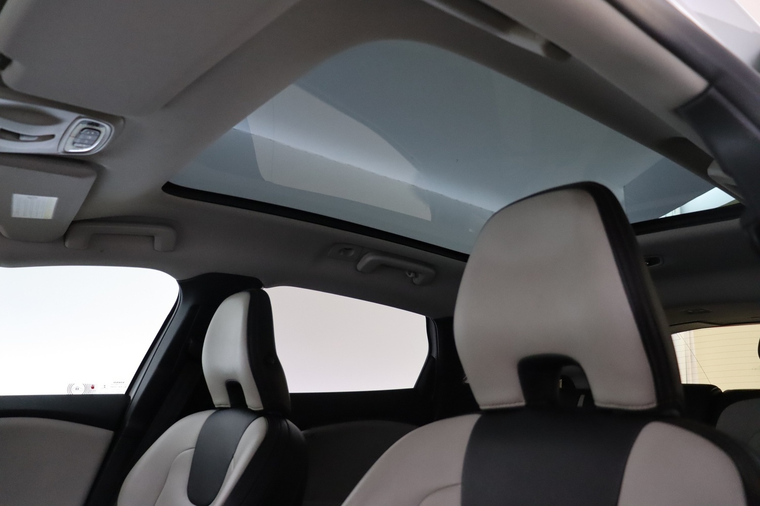 Volvo V40 Cross Country vaihtoauto