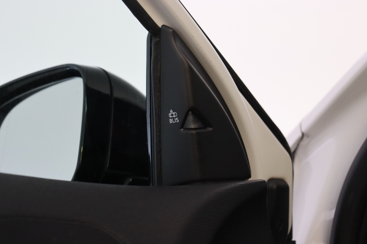 Volvo V40 Cross Country vaihtoauto
