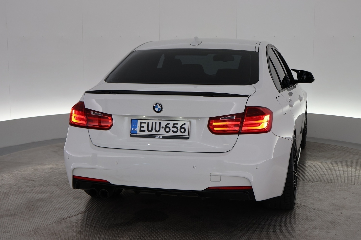 BMW 320 vaihtoauto