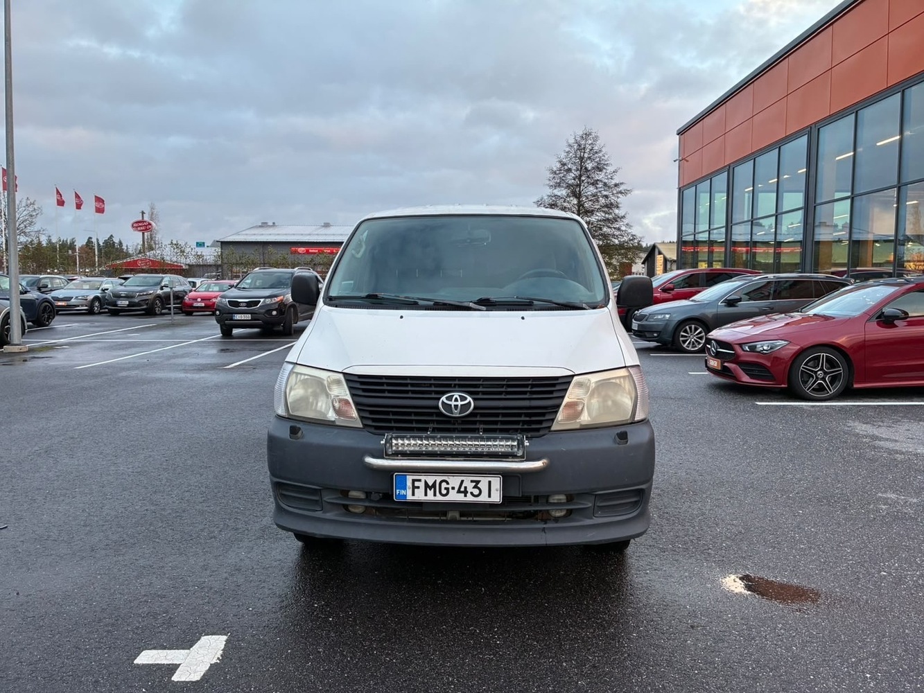 Toyota Hiace vaihtoauto