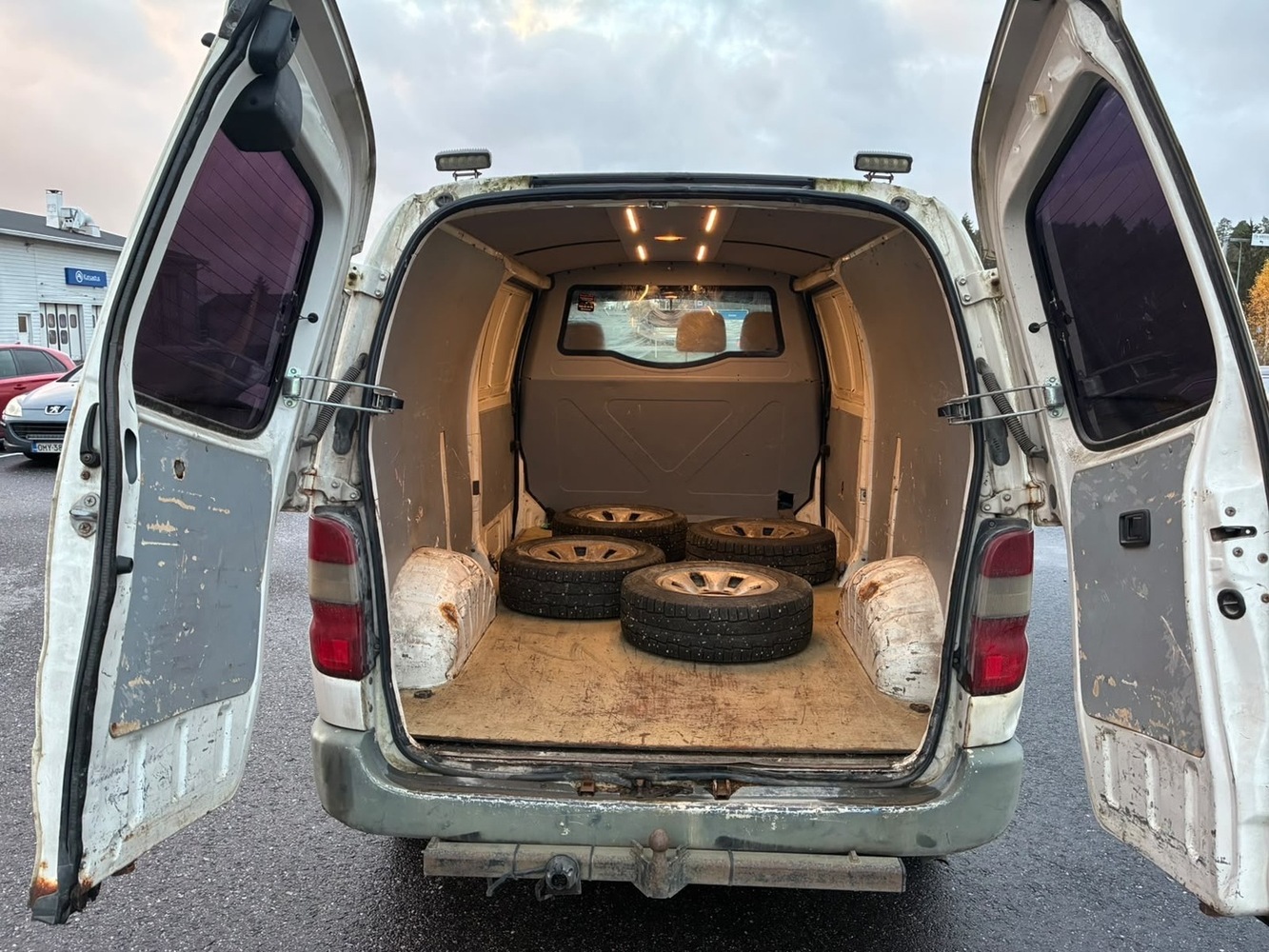 Toyota Hiace vaihtoauto