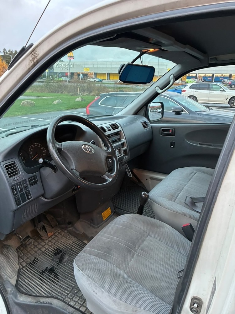 Toyota Hiace vaihtoauto