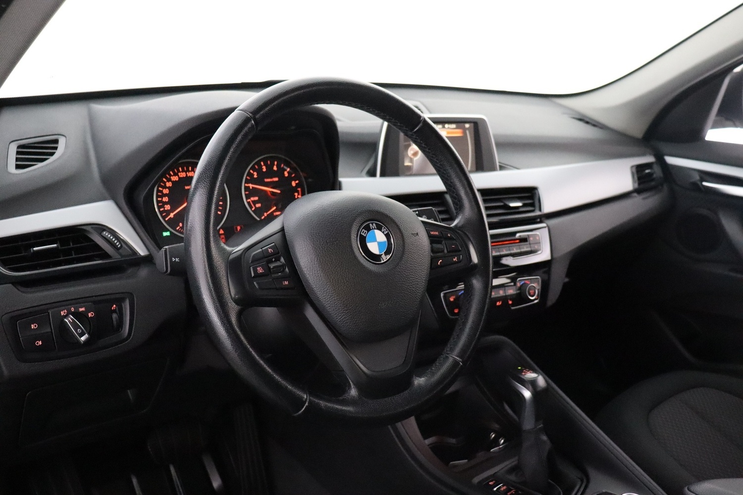 BMW X1 vaihtoauto