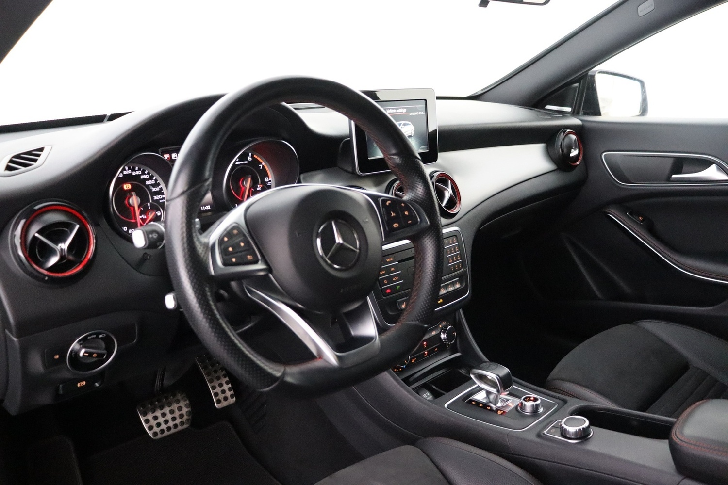 Mercedes-Benz CLA vaihtoauto