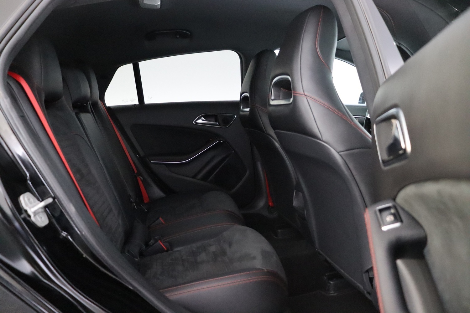 Mercedes-Benz CLA vaihtoauto