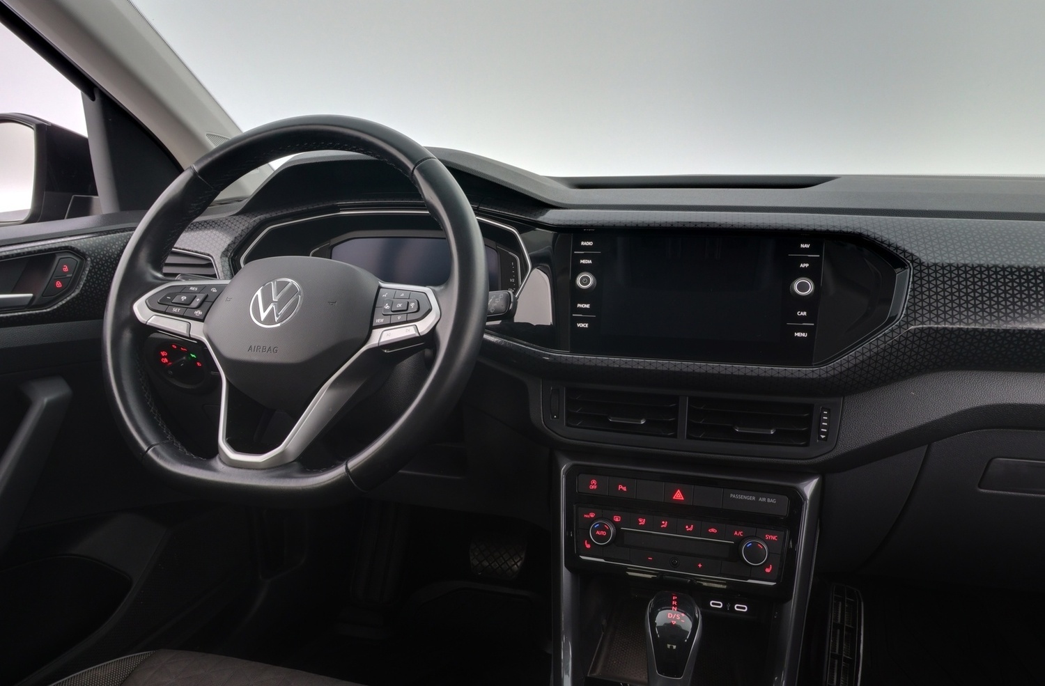 Volkswagen T-Cross vaihtoauto
