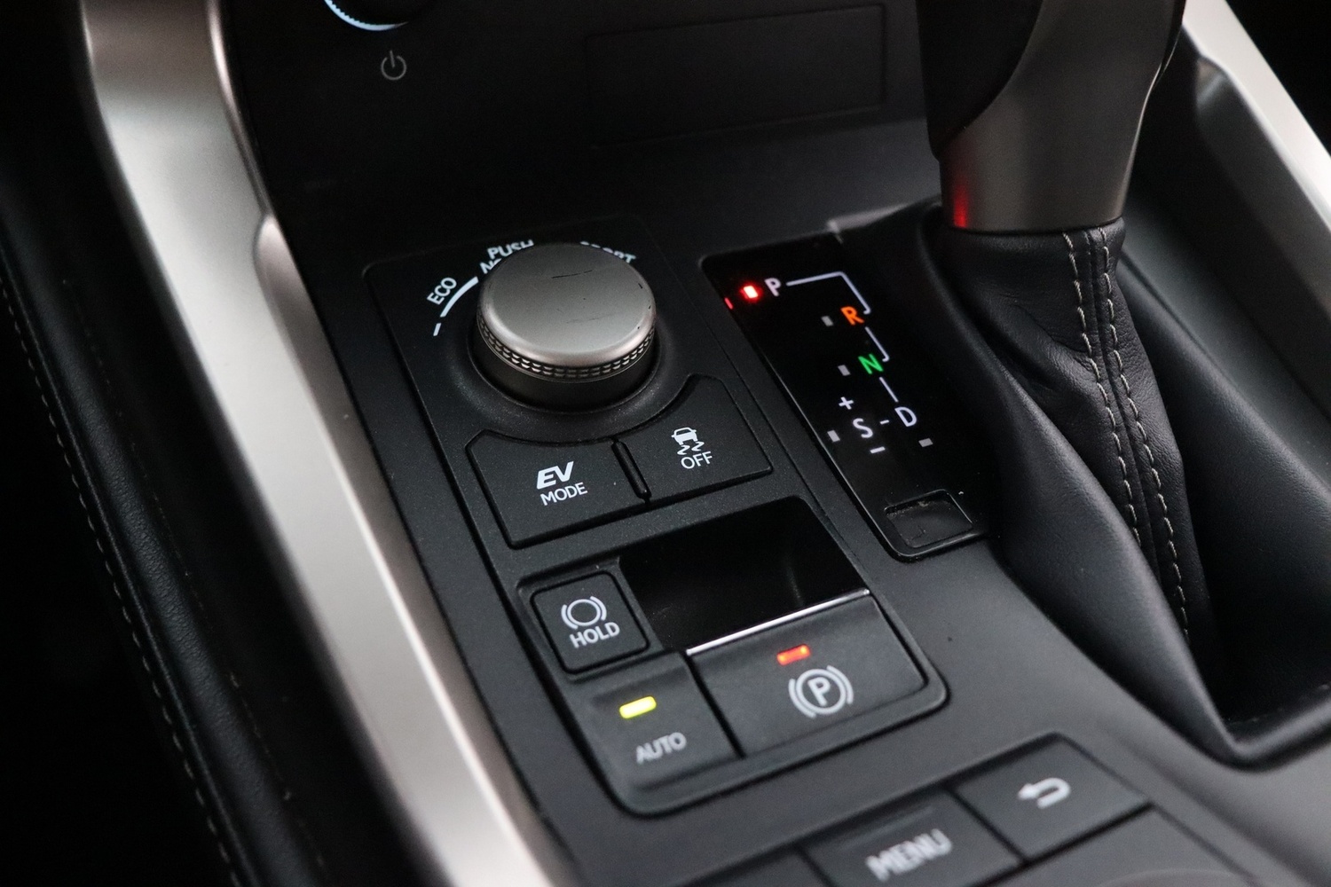 Lexus NX vaihtoauto