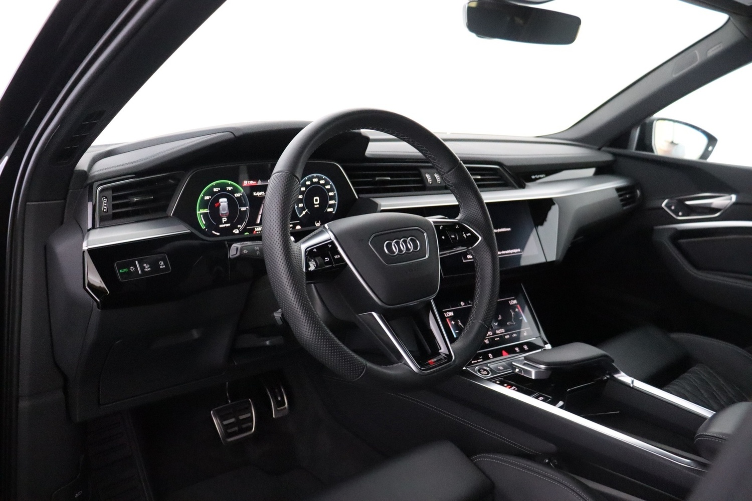 Audi Q8 e-tron vaihtoauto